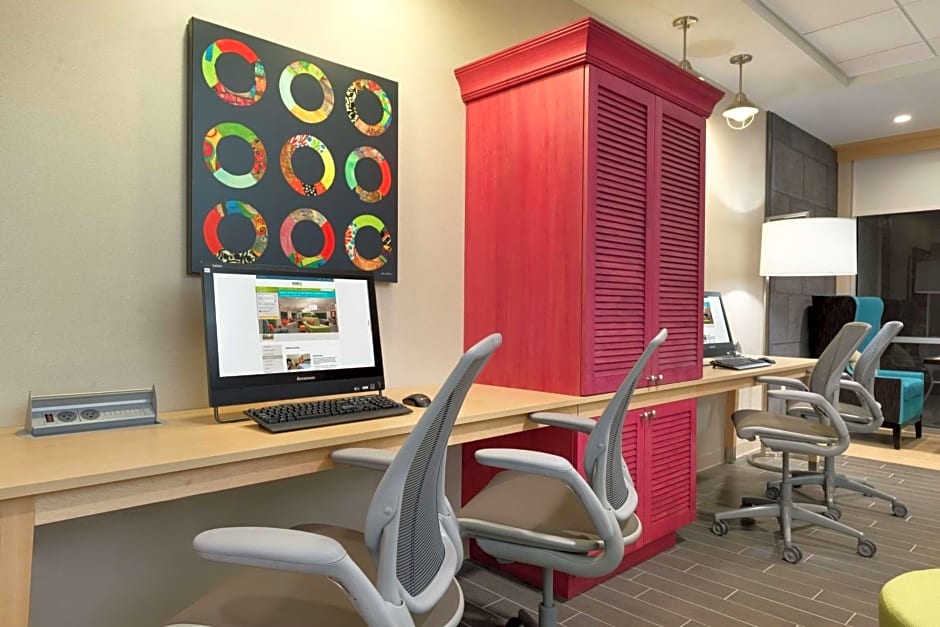 Home2 Suites by Hilton Minneapolis / Roseville, MN