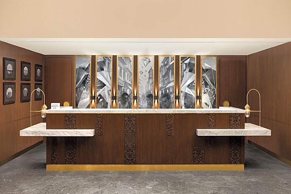 Le Meridien Surat