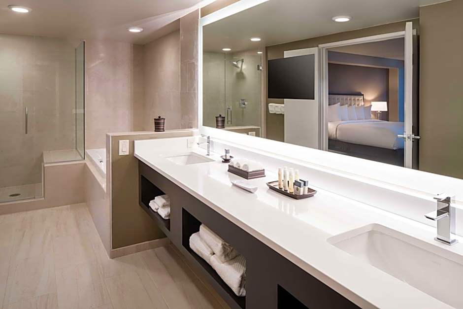 DoubleTree by Hilton Hotel Denver Tech Center