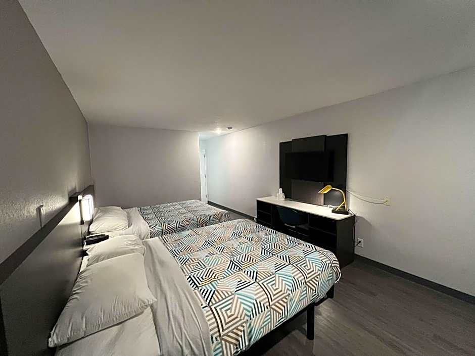 Motel 6-Altoona, IA - Des Moines East