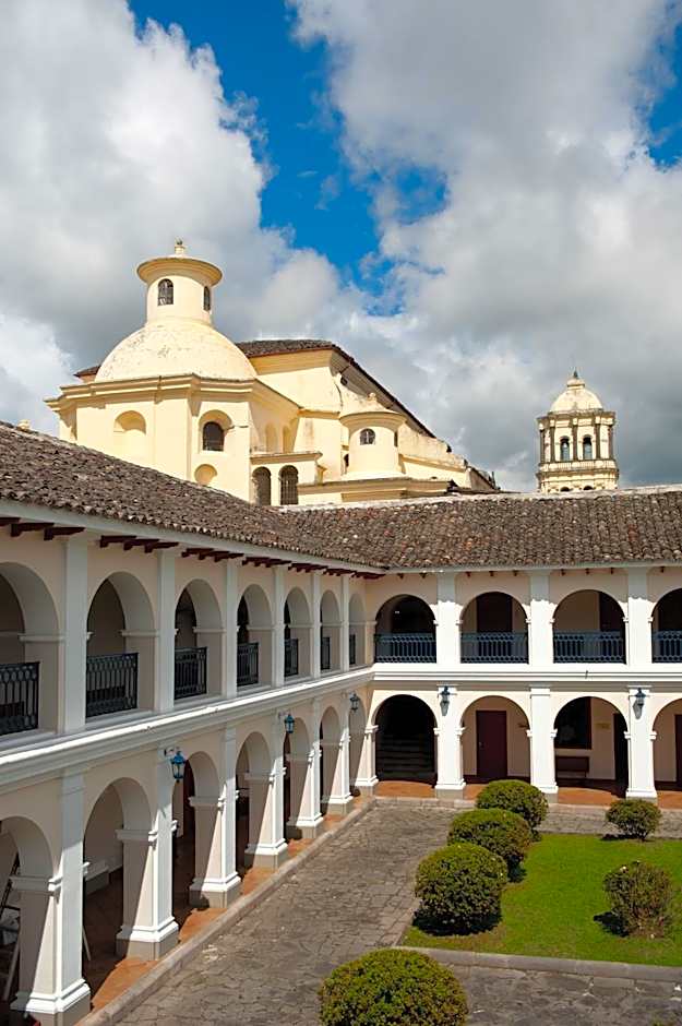 Hotel Dann Monasterio