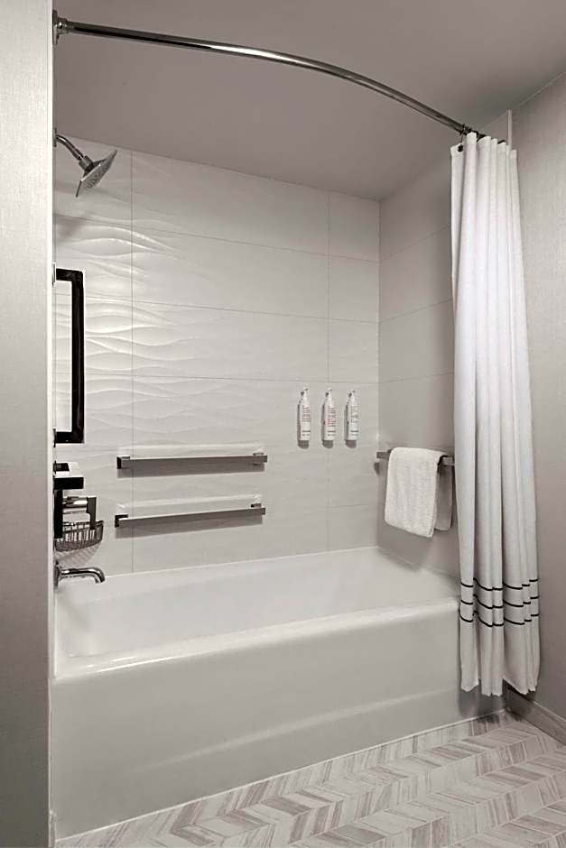 Anaheim Marriott Suites