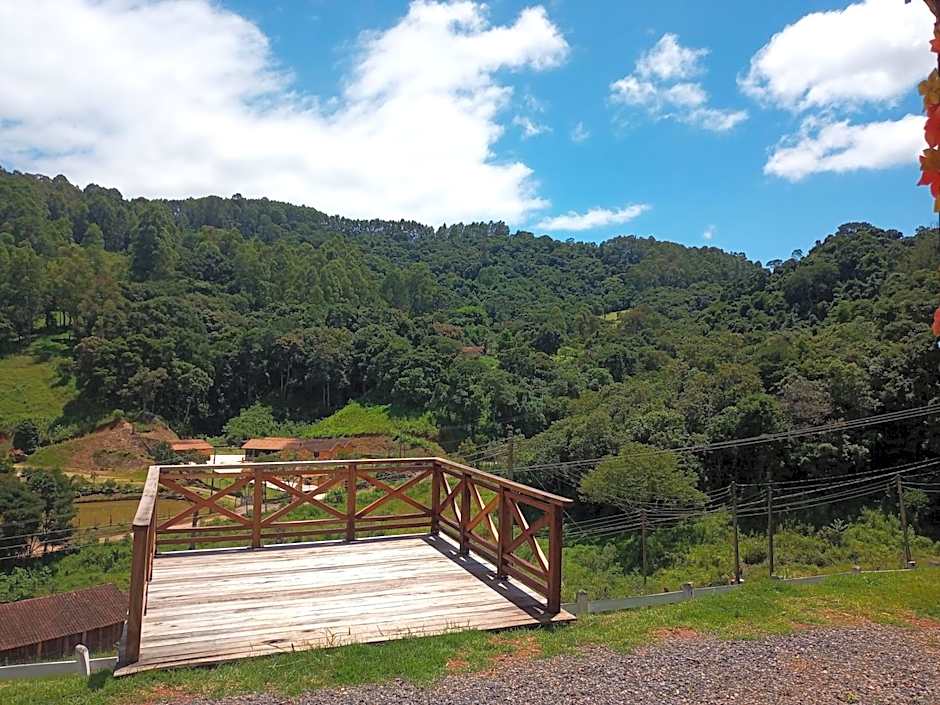 Chalé monte verde com hidromassagem