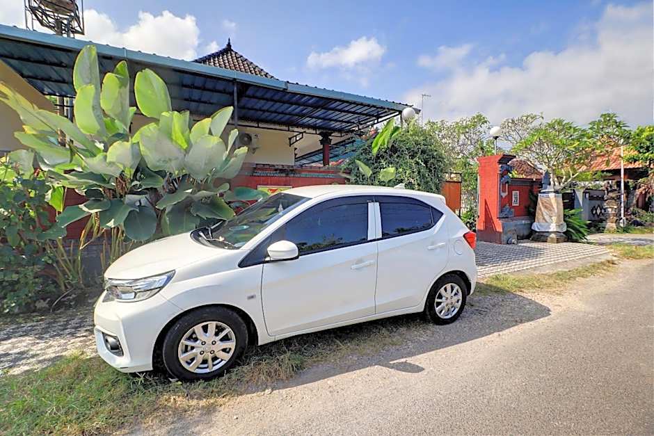 OYO Life 92838 Kost Ibu Surya