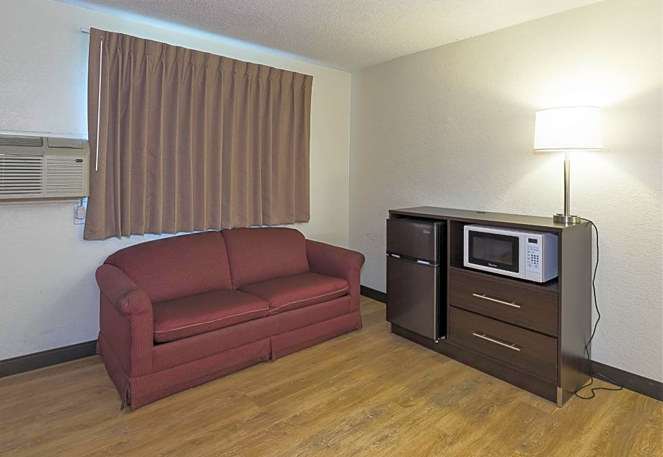 Red Roof Inn Lancaster - Strasburg