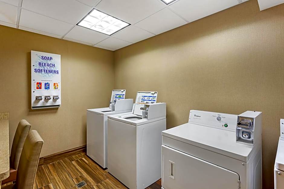 Best Western Plus Cottontree Inn