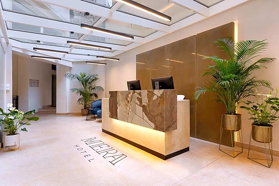Mera Hotel