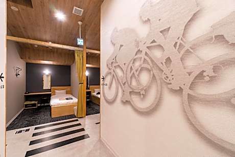 Single Room with Shared Bathroom