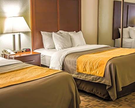 Queen Room with Two Queen Beds - Non-Smoking