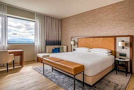 Presidential Suite, M Club Level, Presidential Suite, 1 King
