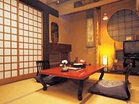 Japanese Style 6 Tatami - Shared Bath