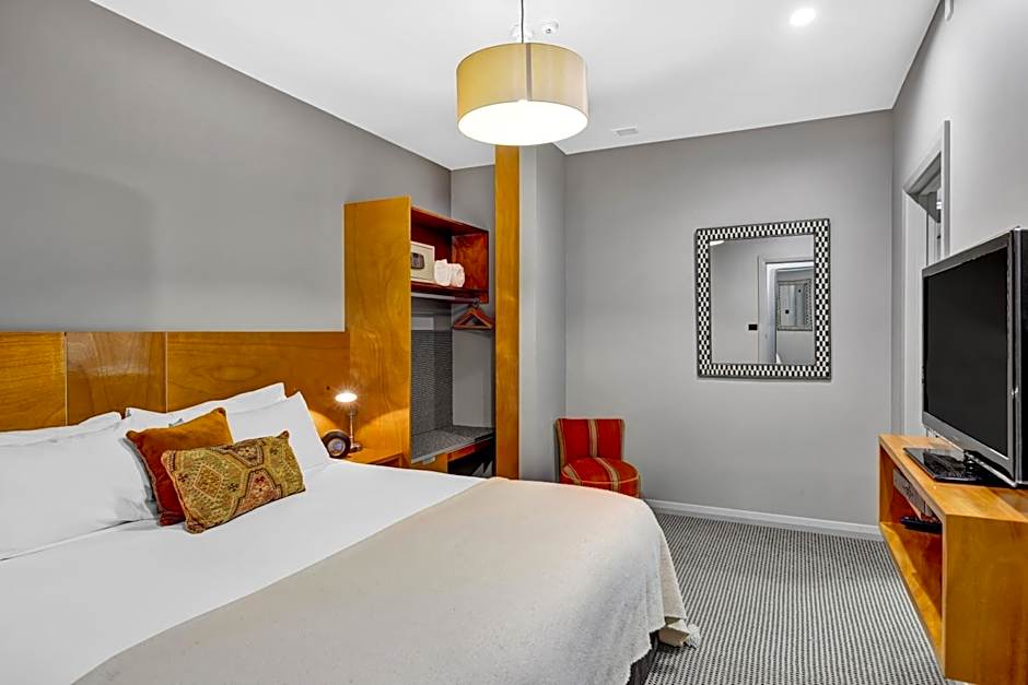Photo 1 of 9 of Luxury 1 Bedroom 1 Queen Bed Apartment