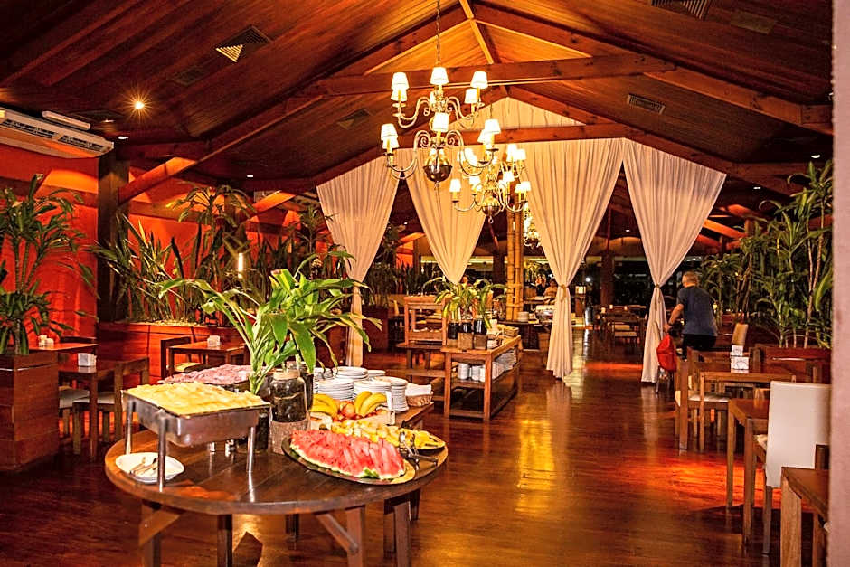 Hotel Raices Esturion