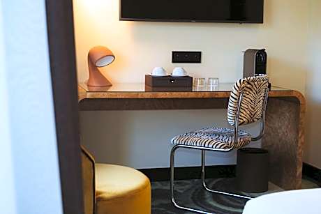M SUPERIOR ROOM