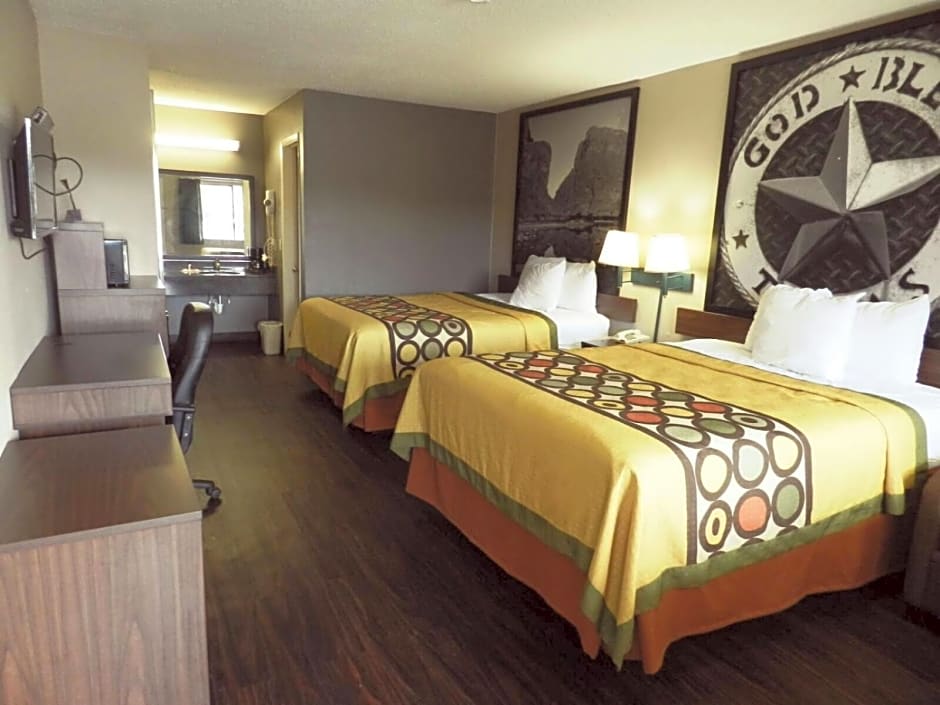Super 8 by Wyndham Universal City