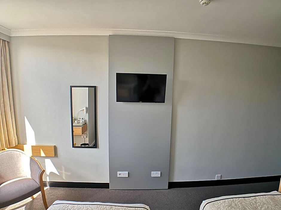 Lancaster Hall Hotel