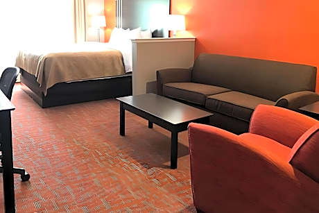 1 King Bed, Suite, Nonsmoking