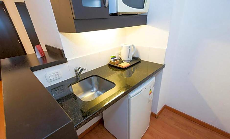 Urquiza Apart Hotel & Suites
