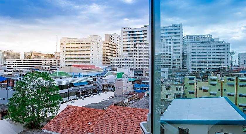 S.E.T Thanmongkol Residence