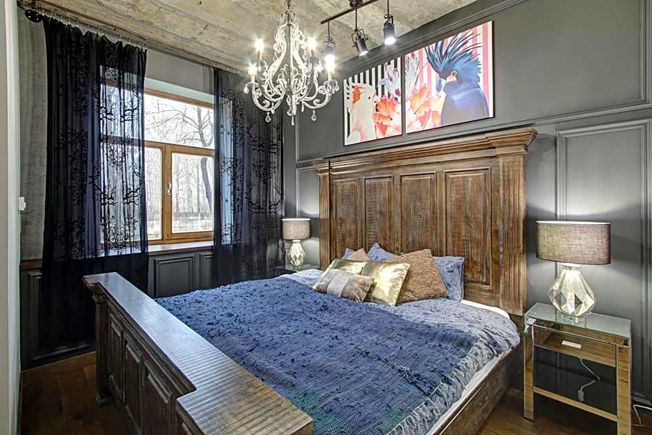 Mitten Village Family Residence