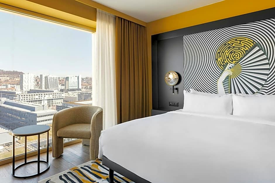 Renaissance Zurich Tower Hotel