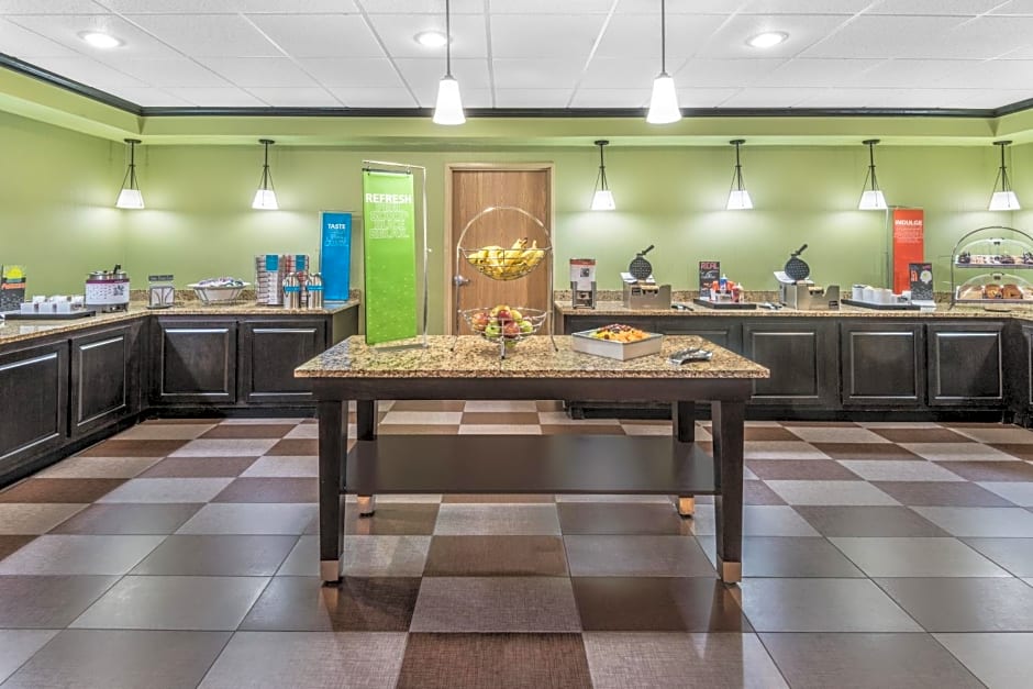 Hampton Inn South Heritage Park