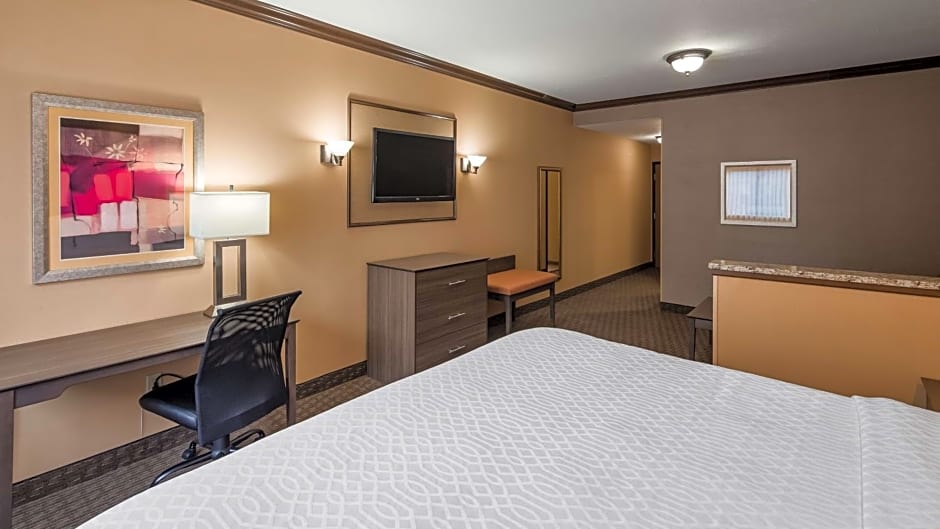 Best Western Plus North Canton Inn & Suites