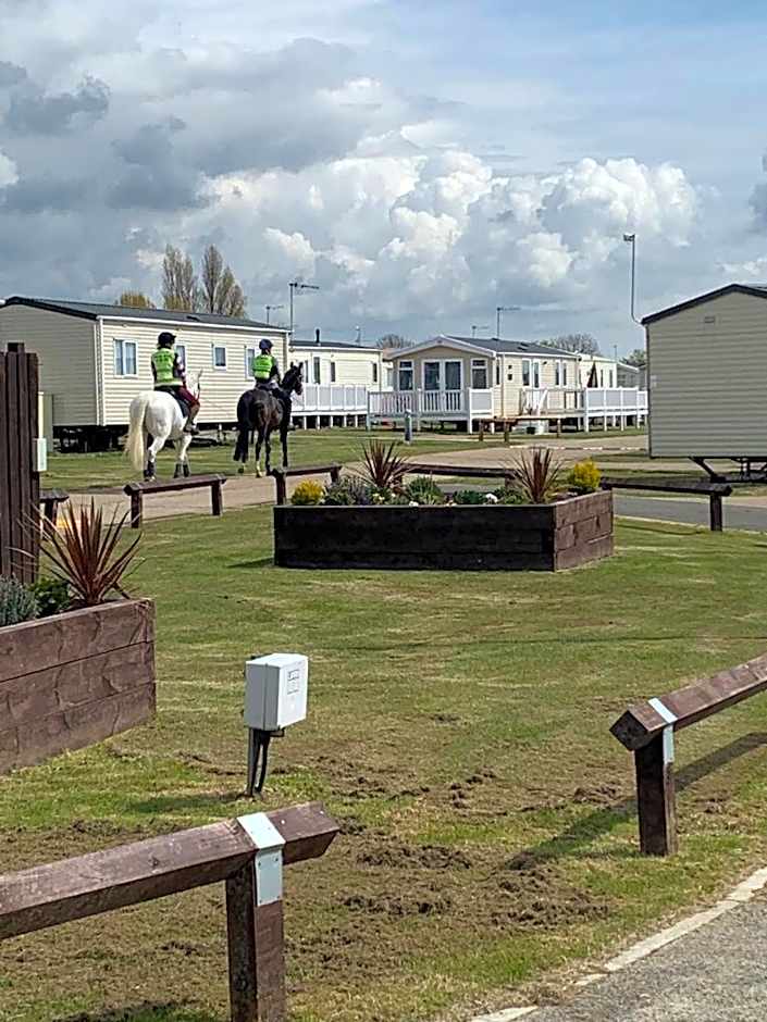 DaisyChain 2 Getaways - The perfect place to Stay - Play - Getaway