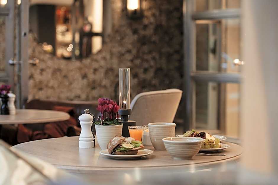 Home Hotel Wellington
