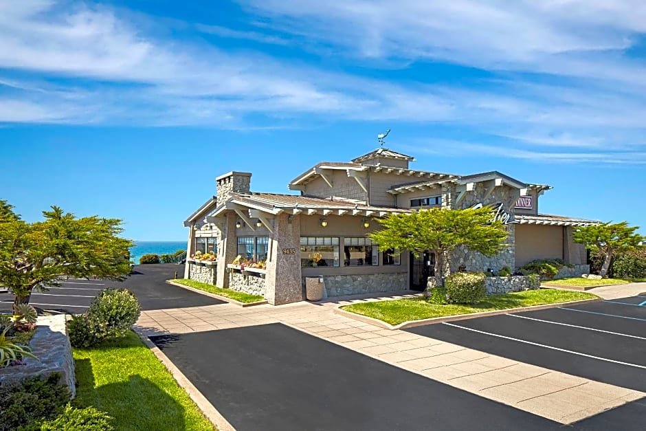 Cavalier Oceanfront Resort