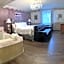 Vacationland Inn & Suites