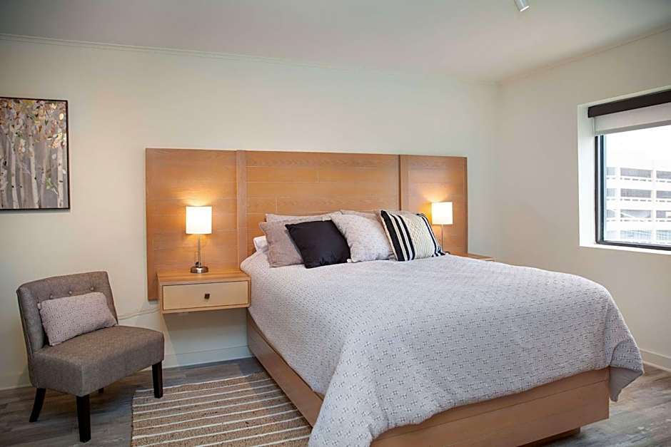 Mulberry, a Wyndham Hotel
