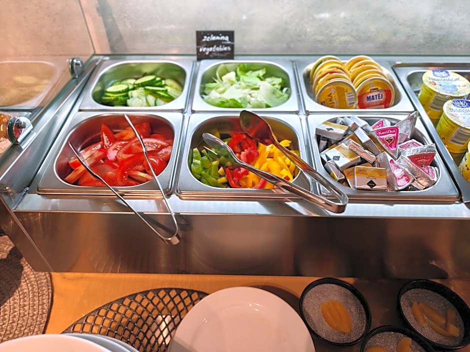 Felicity Garni Hotel