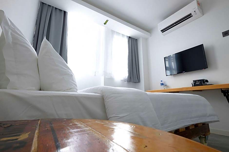 White Loft Hotel