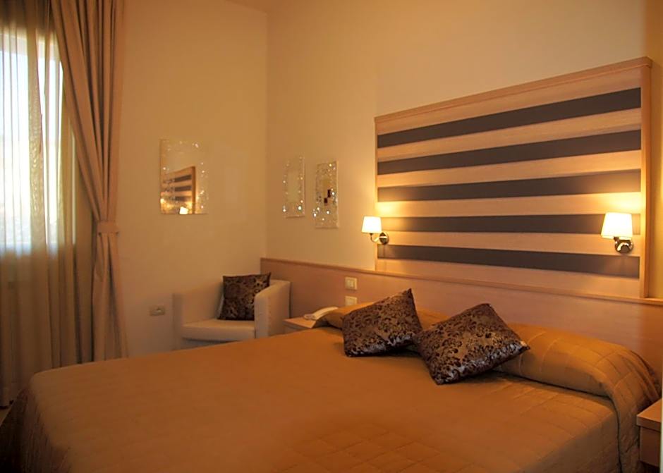 Photo 1 of 13 of Double Room
