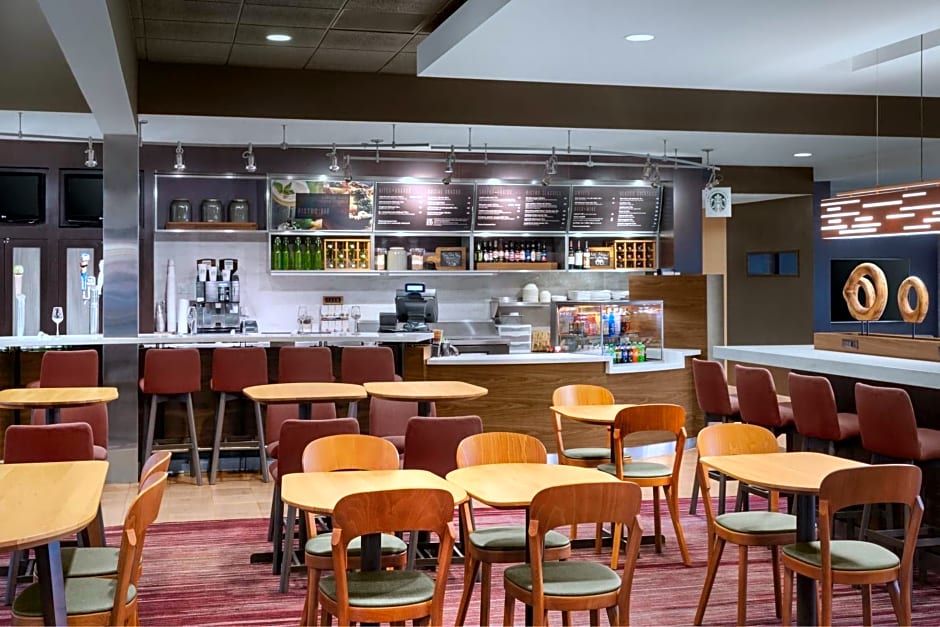 Courtyard by Marriott Mahwah