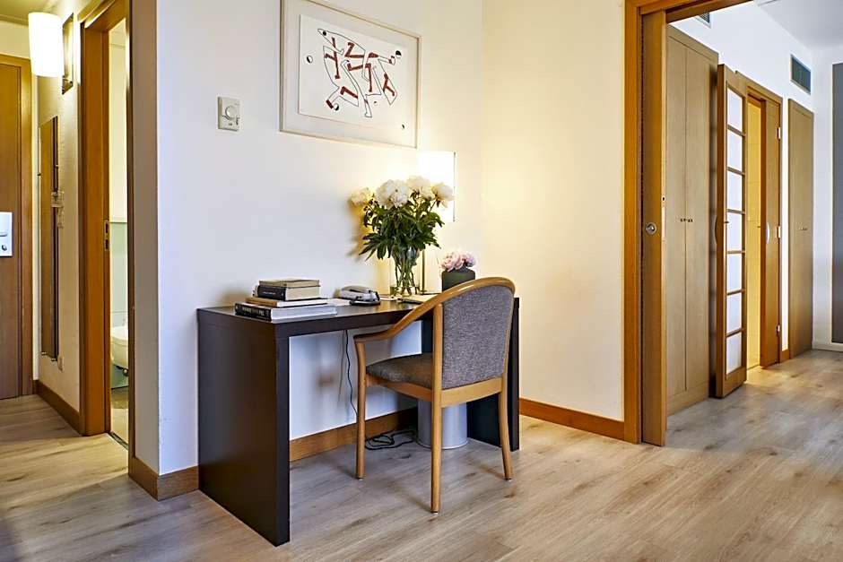Living Place Hotel
