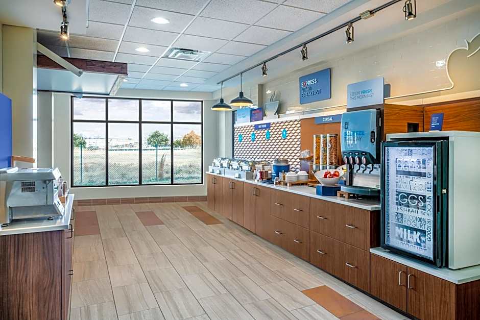 Holiday Inn Express Hotel & Suites Tappahannock By IHG