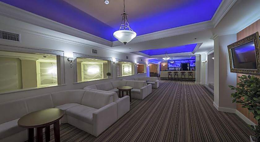 Hotel Krysztal Conference & Spa