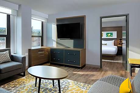 Queen Room - Hearing Accessible