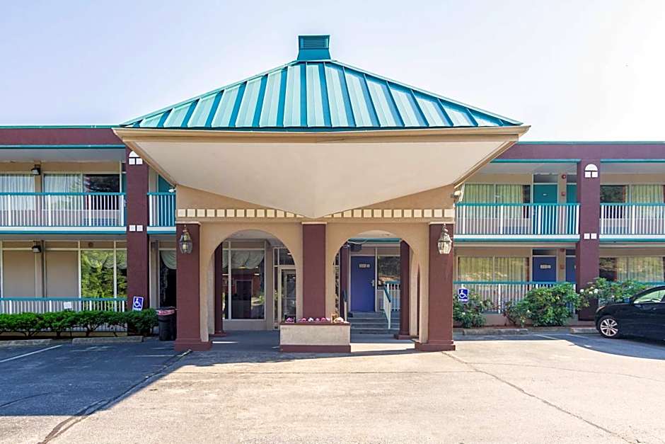 Motel 6-Groton, CT - Casinos nearby