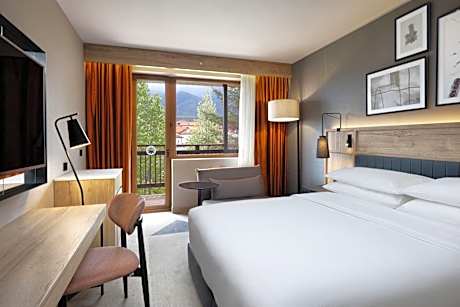 Deluxe King Room with Sofa