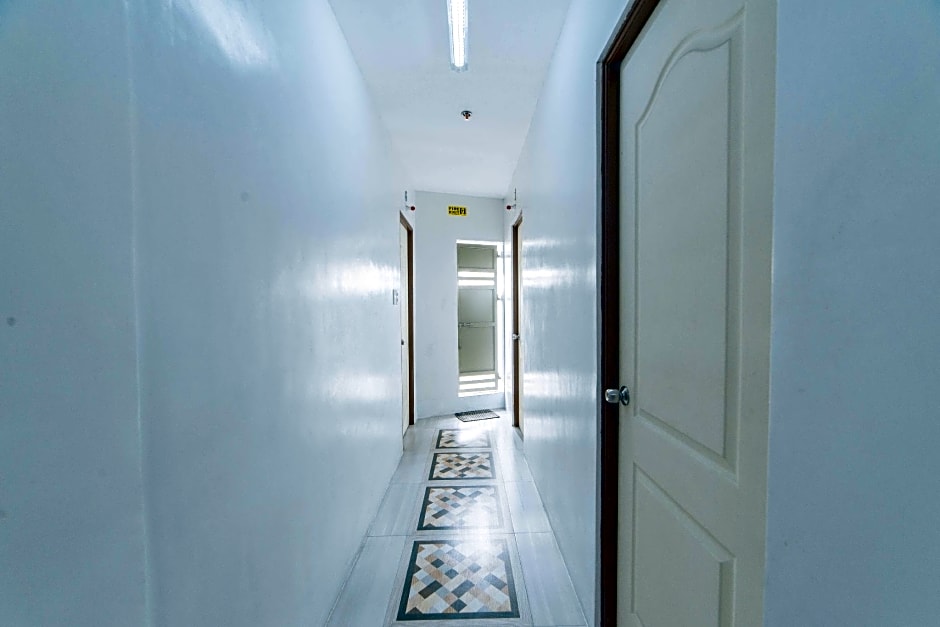 RedDoorz @ San Antonio Binan Laguna