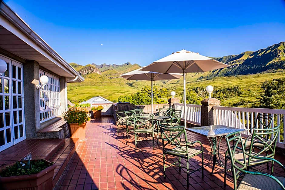 Cathedral Peak Hotel