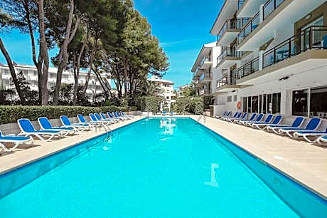 GUYA WAVE HOTEL