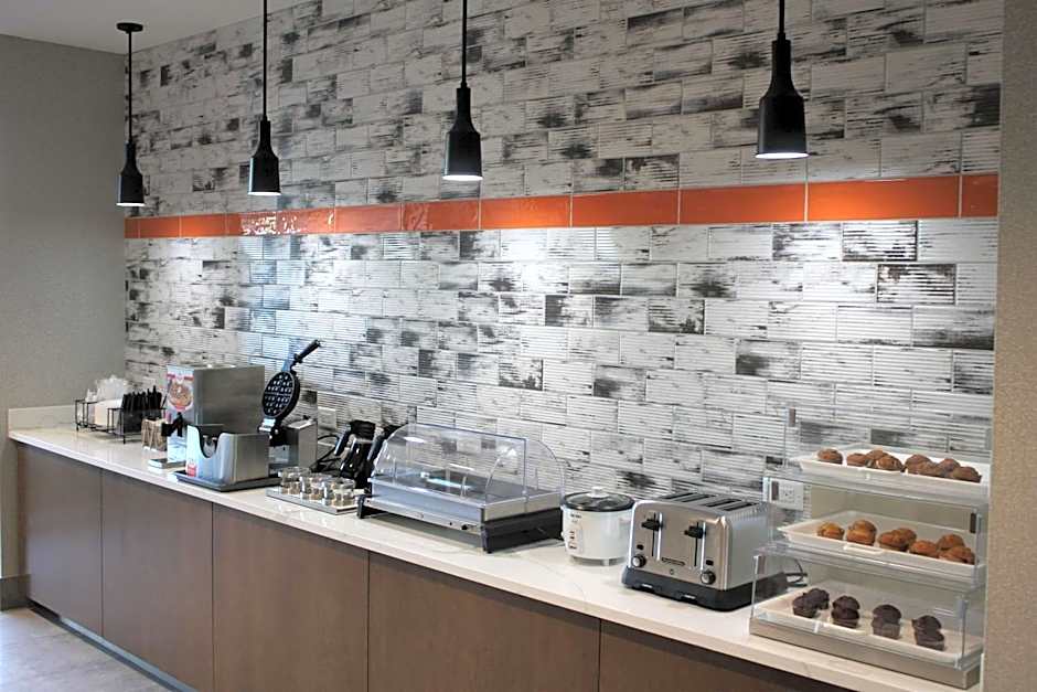 La Quinta Inn & Suites by Wyndham Bardstown