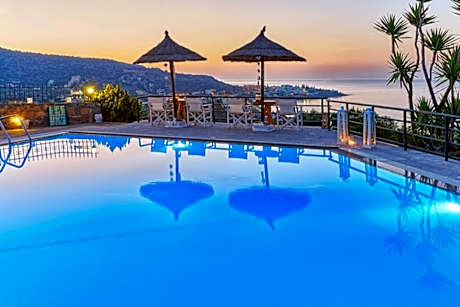 Everest Apartments and Suites