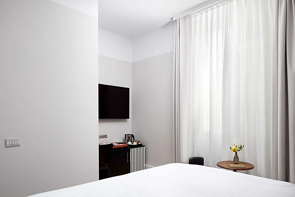 Anglo American Hotel Florence, Curio Collection by Hilton