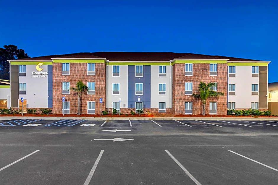 Comfort Inn & Suites Brunswick I-95