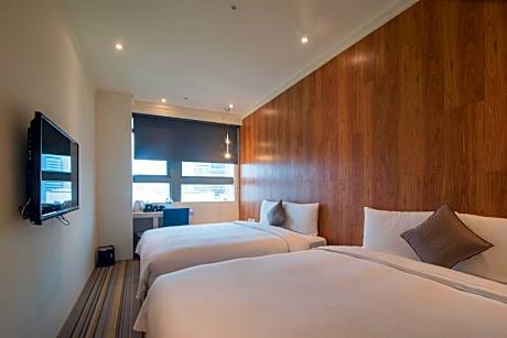 Classic Quadruple Room